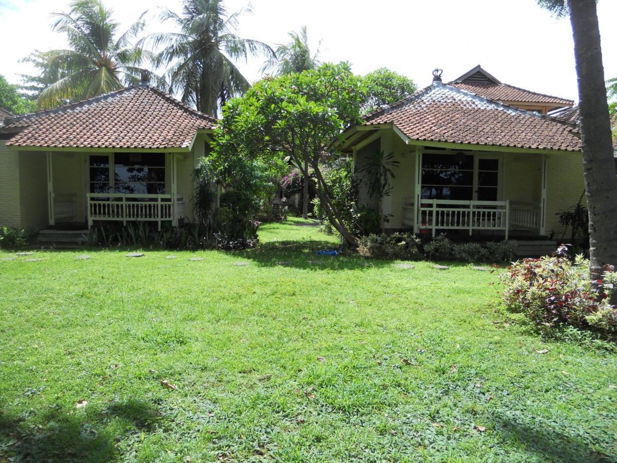 Bali Lovina Beach Cottages Buleleng  Exterior photo